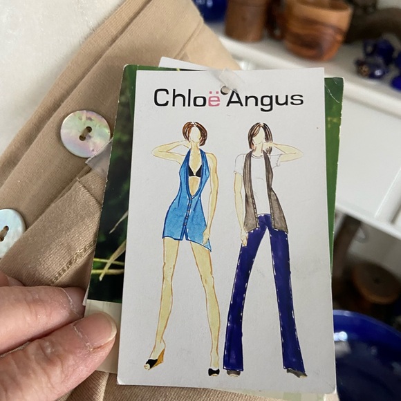 Chloe Angus - Picture 4 of 8